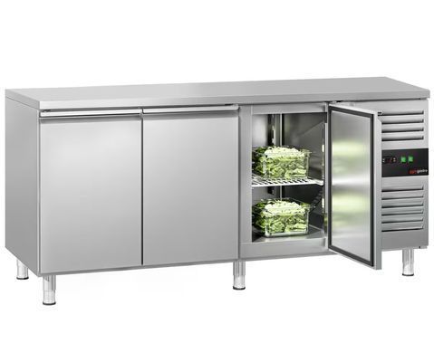 Холодильный стол 294 л, 3 двери, без борта ECO GGM Gastro KTS187ND