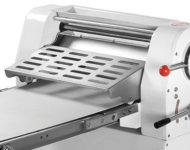 Тісторозкатка конвеєрна для листкового тіста BERG LSP520A