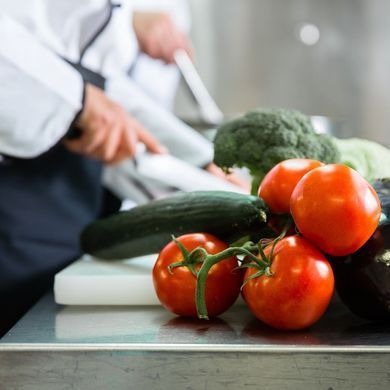 Холодильний стіл 368 л, 3 двері з бортом GGM Gastro SAG147EAND