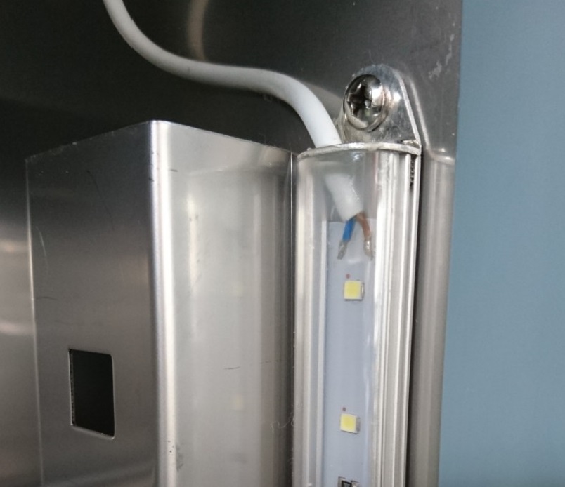 LED підсвітка холодильної шафи